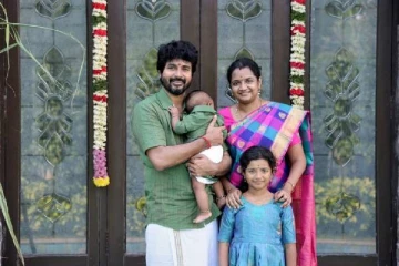 சிவகார்த்திகேயன் 3 - வது மகனா இது? இப்படி வளர்ந்துட்டாரே.. அழகிய போட்டோ வைரல்