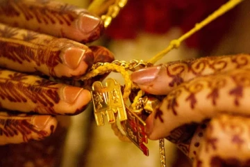 தாலியை கழற்றி வைத்துவிட்டு புதுமணப்பெண் மாயம் - ஒன்றரை மாதத்தில் சோகம்!