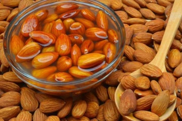 தினமும் 5 பாதாமை ஊறவைத்து சாப்பிடுவதனால் கிடைக்கும் நன்மைகள் என்ன தெரியுமா?