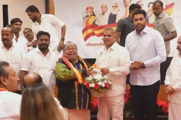 தவெகவில் இணைந்த நடிகர் டி.எஸ்.ஆர் சீனிவாசன்