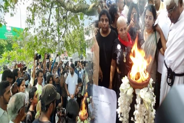 கொழும்பில் திடீர் குழப்பத்திற்கு மத்தியில் முள்ளிவாய்க்கால் நினைவேந்தல் (Video)