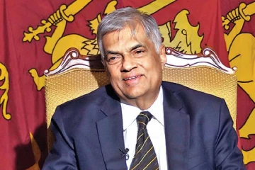 அரச நிர்வாகத்தை வழமைக்கு கொண்டுவரும் முயற்சிகளில் ரணில்