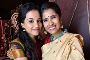 சூப்பர் சிங்கர் மானசியின் முழு குடும்பத்தை பார்த்துள்ளீர்களா.. அழகிய குடும்ப புகைப்படம்