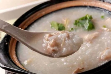 சுவையான அரிசி பாசிப்பருப்பு கஞ்சி... சுடச் சுட செய்து குடியுங்கள்!