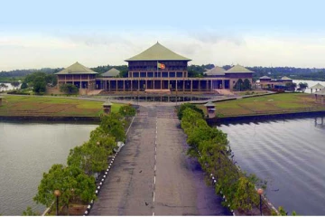 நாடாளுமன்றத்தில் இன்று ஒன்றுகூடும் கட்சித்தலைவர்கள்