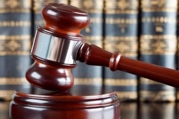 உயர் அதிகாரி ஒருவருக்கு நீதிமன்றம் வழங்கிய அதிரடி தண்டணை