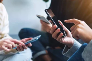 தொலைபேசி பயன்பாட்டால் அதிகரிக்கும் நீரிழிவு அபாயம் ; ஆய்வில் வெளியான அதிர்ச்சி