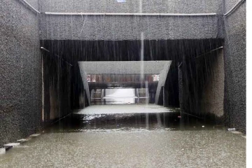 சென்னையில் வெளுத்து வாங்கிய கனமழை : 4 சுரங்கப்பாதைகள் மூடல்