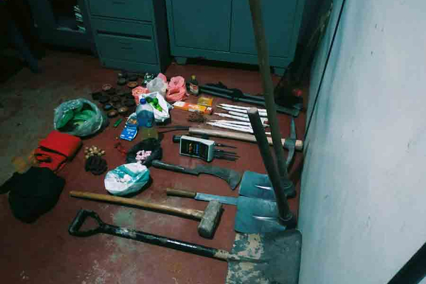 ஓயாத புதையல் வேட்டை - 8 பேருடன் சிக்கிய இராணுவ வீரர் | Sl Army Soldier Trapped With 8 Men