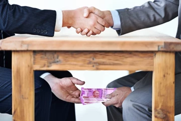 லஞ்சம் மலிந்த நாடுகளில் இந்தியாவுக்கு 82-வது இடம் - ஆய்வில் தகவல்