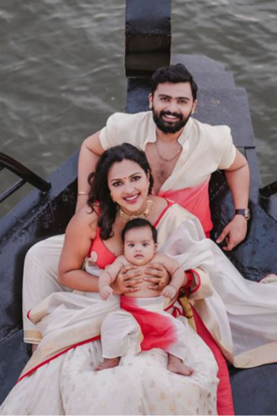 ஓணம் ஸ்பெஷலாக தனது மகனின் புகைப்படத்தை வெளியிட்ட அமலாபால் | Amala Paul Son First Photo Goes Viral ஓணம் ஸ்பெஷலாக தனது மகனின் புகைப்படத்தை வெளியிட்ட அமலாபால் | Amala Paul Son First Photo Goes Viral