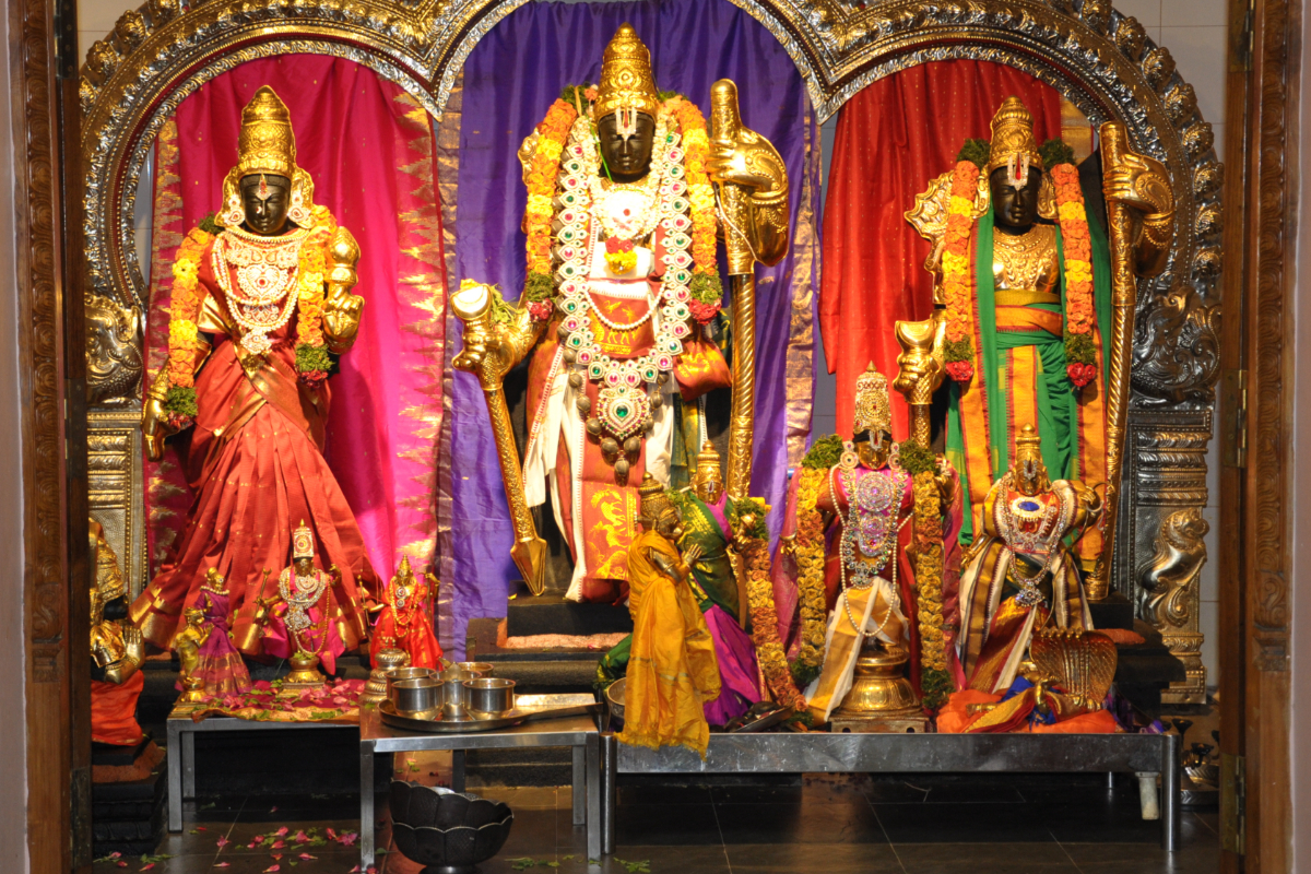 ஸ்ரீ ராமபிரானுக்காக போருக்கு சென்ற பேரரசர்.. நடந்த உண்மை சம்பவம் | Kulasekara Azhwar Sri Ramar Devotee Story ஸ்ரீ ராமபிரானுக்காக போருக்கு சென்ற பேரரசர்.. நடந்த உண்மை சம்பவம் | Kulasekara Azhwar Sri Ramar Devotee Story