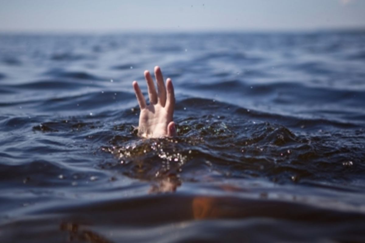 நண்பர்களுடன் குளிக்கச் சென்ற சிறுவனுக்கு நேர்ந்த கதி | Boy S Tragic Fate While Swimming With Friends