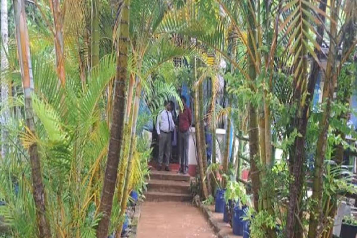 நாளையதினம் பாடசாலை ஒன்றுக்கு விடுமுறை | A School Will Be Closed Tomorrow