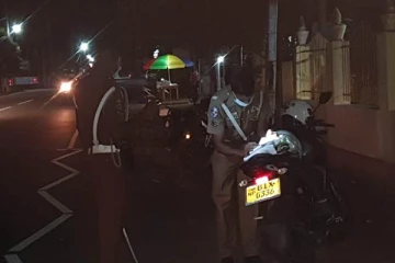 மட்டக்களப்பு - கல்முனை பிரதான வீதியில் விபத்து! இருவர் படுகாயம்