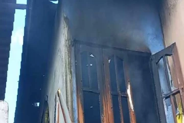 மருதானையில் ஏற்பட்ட பாரிய தீ விபத்து...வீடுகள் சேதம்