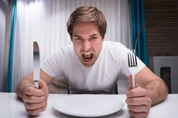 நீங்கள் பசியில் இருக்கும் போது இந்த விஷயங்களை தவறி கூட செஞ்சிடாதீங்க! உயிருக்கே உலை வைத்துவிடும்