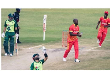 பாகிஸ்தானை கதற விட்ட ஜிம்பாப்வே!  சொந்த மண்ணில் வரலாற்று வெற்றி பெற்று சாதனை