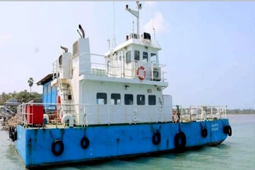 பாதுகாப்பான இடத்திற்கு மாற்றப்பட்ட எழுதாரகை பயணிகள் கப்பல் (Photos)