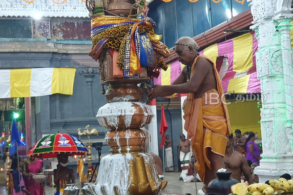 கொக்கட்டிச்சோலை ஸ்ரீ தான்தோன்றீஸ்வரர் ஆலயத்தின் 09 ஆம் நாள் திருவிழா! (படங்கள்) | Kokkatticholai Sri Thanthondrishwarar Temple