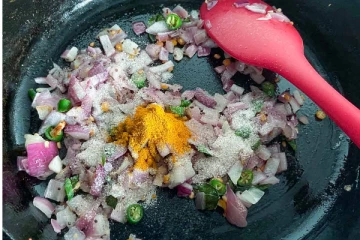 இட்லி மீந்து விட்டதா? இரண்டே நிமிடத்தில் சூப்பரான உப்புமா செய்யலாம்!