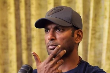 ஏன் ஓட்டுக்கு காசு வாங்க கூடாது? உங்க காசத்தானே கொடுக்குறாங்க - நடிகர் விஷால் ஆவேசம்