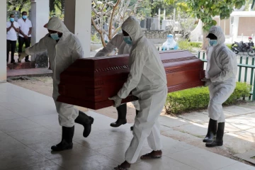 முன்னாள் ஜனாதிபதியின் மெய்ப்பாதுகாவலர் மற்றும் அவரது மகன் கொரோனாவுக்கு பலி!