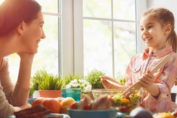 குழந்தைகளை புத்துணர்ச்சியாக வைத்திருக்க வேண்டுமே? இந்த உணவுகளை கொடுங்கள்