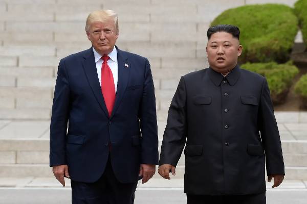 தென் கொரியாவிற்கு விஜயம் செய்யும் ட்ரம்ப்... அதிரடியாக வட கொரியா செய்த சம்பவம் | North Korea Test Fired Cruise Missiles தென் கொரியாவிற்கு விஜயம் செய்யும் ட்ரம்ப்... அதிரடியாக வட கொரியா செய்த சம்பவம் | North Korea Test Fired Cruise Missiles