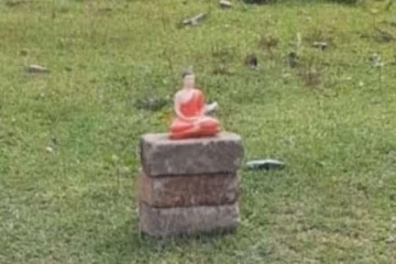 புத்தர் சிலையை வைத்தவர் மனநலம் பாதிக்கப்பட்டவரா?