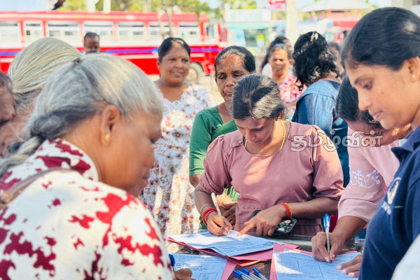 மன்னாரில் பயங்கரவாத எதிர்ப்புச் சட்டத்திற்கு எதிராக கையெழுத்து போராட்டம் | Signature Protest Anti Terrorism Act In Mannar