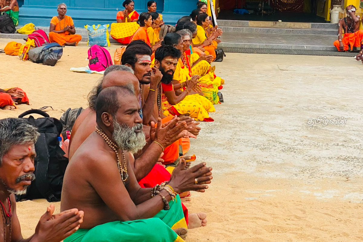 கதிர்காமம் முருகன் ஆலய ஆடிவேல் விழாவின் பாதயாத்திரை நேற்று மட்டகளப்பில்.. 14ஆம் திகதி வரை நீடிப்பு | Kathirkamam Murugan Temple Foot Procession கதிர்காமம் முருகன் ஆலய ஆடிவேல் விழாவின் பாதயாத்திரை நேற்று மட்டகளப்பில்.. 14ஆம் திகதி வரை நீடிப்பு | Kathirkamam Murugan Temple Foot Procession
