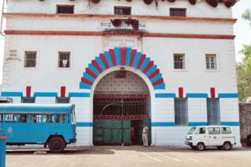 ‘ஜெயிலுக்கு போக ஆசையா?’ - ரூ.500 இருந்தால் போதும்...!