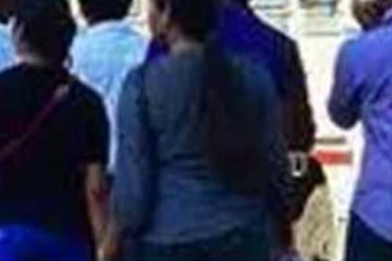 සිසුන් 30කට පන්ති තහනම් කෙරේ..!