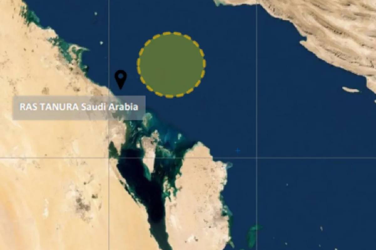 சவுதி அரேபியா அருகே சரக்குக் கப்பல் மீது ஏவுகணைத் தாக்குதல்; UKMTO வெளியிட்ட அதிரடித் தகவல்! | Missile Attack On Cargo Ship Near Saudi Arabia