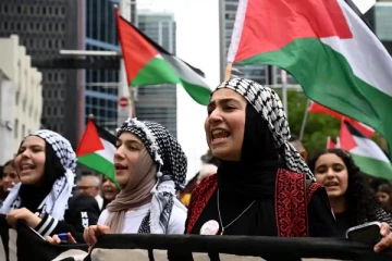 பாலஸ்தீனத்தை தனி நாடாக அறிவிக்க வேண்டும்..!அவுஸ்திரேலியாவின் சிட்னியில் மாணவர்கள் பிரம்மாண்ட பேரணி