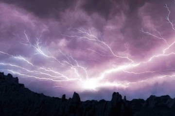 ஆர்க்டிக் பகுதியில் அடுத்தடுத்து மின்னல்.. குழம்பிய விஞ்ஞானிகள்