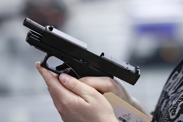 பள்ளி ஆசிரியை மீது துப்பாக்கிச்சூடு நடத்திய 6வயது மாணவன் - அதிர்ச்சி சம்பவம் | 6 Year Old Student Shot A School Teacher In The Us