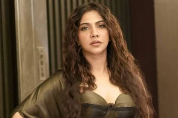 32 வயதிலும் குறையாத அழகு.. நடிகை மடோனா ஆளே மாறிட்டாரே!