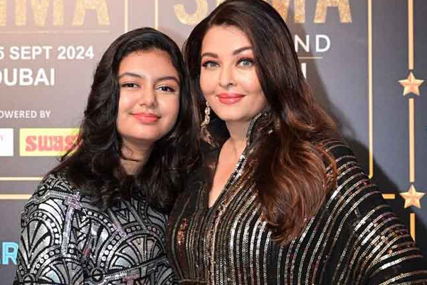 மகளை கண்டிப்புடன் வளர்க்கும் ஐஸ்வர்யா ராய்... இப்பவே இவ்வளவு ஸ்டிரிக்டா? | Aishwarya Rai Very Strict Mobile Use Aaradhya மகளை கண்டிப்புடன் வளர்க்கும் ஐஸ்வர்யா ராய்... இப்பவே இவ்வளவு ஸ்டிரிக்டா? | Aishwarya Rai Very Strict Mobile Use Aaradhya