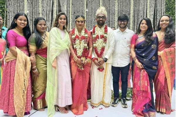 திருமணத்தில் நடிகை கீர்த்தி சுரேஷ்.. வெளிவந்த அழகிய புகைப்படங்கள் | Keerthy Suresh In Marriage Function