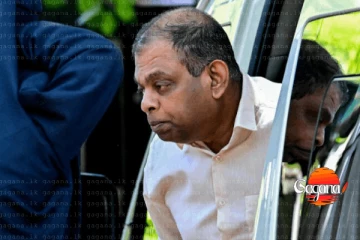 කරන්දෙණියේ සුද්දා දේශබන්දුගේ ගේ හදවපු හැටි මෙන්න