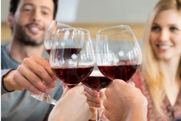 தினமும் ஒரு டம்ளர் ரெட் ஒயின் குடித்தால் என்ன நடக்கும்?