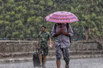 அடுத்த 3 மணி நேரத்திற்கு 6 மாவட்டங்களுக்கு மிக கனமழை எச்சரிக்கை- வானிலை மையம்