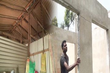 தீ விபத்தால் அமைக்கப்பட்ட தற்காலிக வீடுகள் - அடிப்படை வசதிகள் இன்றி வாழும் மக்கள்