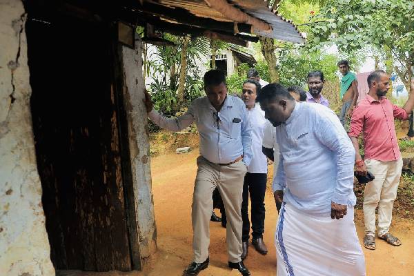 பரிதாபத்திற்கு உள்ளாகியுள்ள மாதெனிய தோட்ட மக்கள் | Warakapola Matheniya Estate