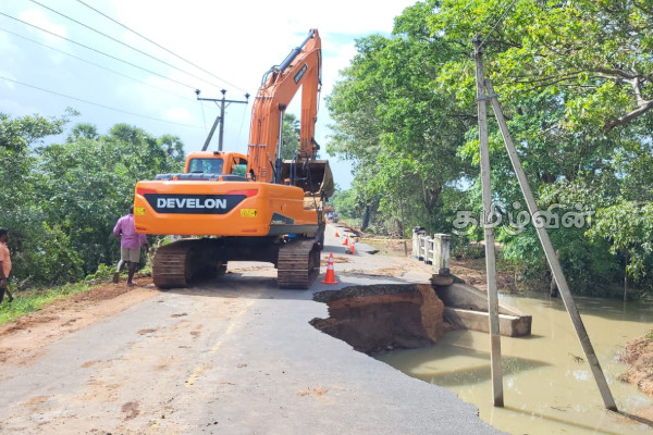 வட்டக்கச்சியூடான போக்குவரத்து தடை! எடுக்கப்பட்டுள்ள நடவடிக்கை | Roundabout Traffic Jam Kilinochchi