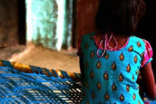 முகநூலால் ஏற்பட்ட தொடர்பு - சிறுமிக்கு இளைஞன் செய்த பாலியல் கொடுமை | Communication Through Facebook Abuse Girl