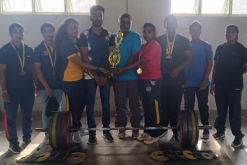 பளு தூக்கல் போட்டியில் வவுனியா மாவட்ட வீர வீராங்கனைகள் சாதனை