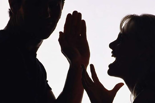 பழைய காதலியின் கத்திக்குத்துக்கு இலக்கான புதுமாப்பிள்ளை | New Groom Stabbed By Old Girlfriend